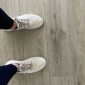 allbird sneakers size 11